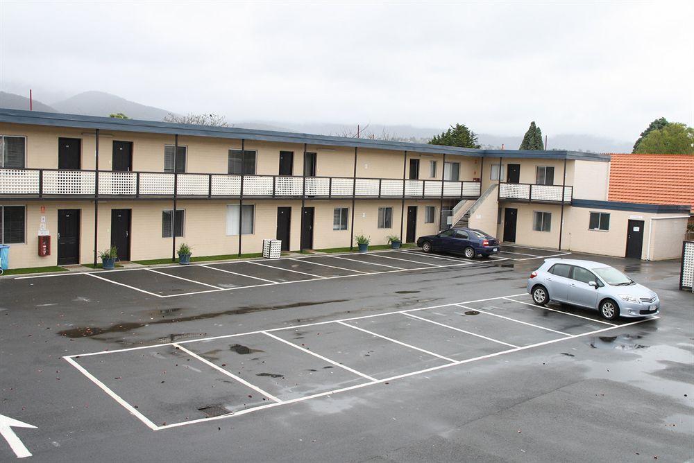 Hobart Tower Motel Exterior photo